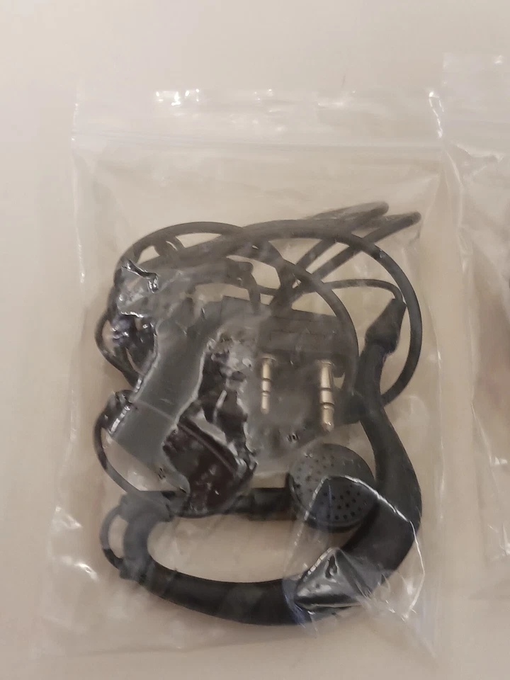 2 units 2Pin PTT Earpiece Walkie Talkie Headset - Image 3 of 4