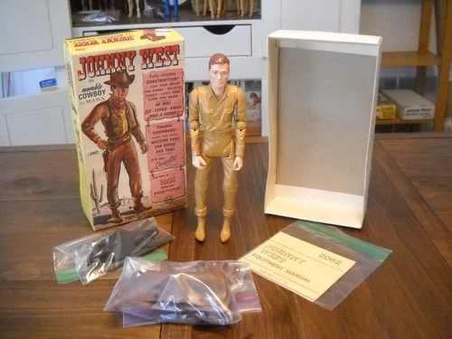 VINTAGE MARX 2ND EDITION MOVABLE JOHNNY WEST. ACCESSORIES,MANUALS,BOX 1966.