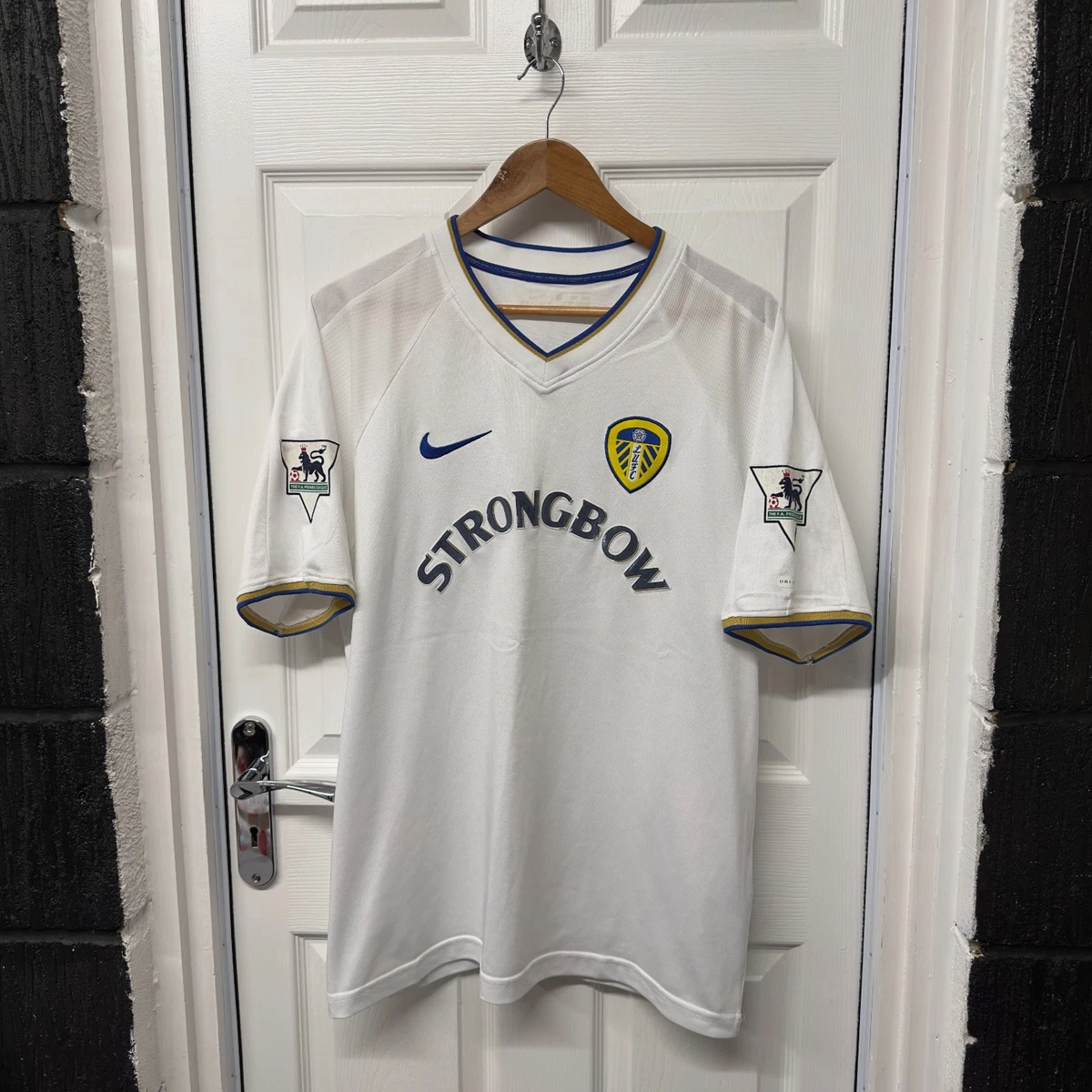 Nike Adults Leeds United Memorabilia Football Shirts (English
