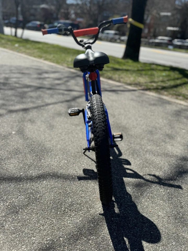 Specialized 20 inch Bike, Blue/Orange - Image 2 of 3