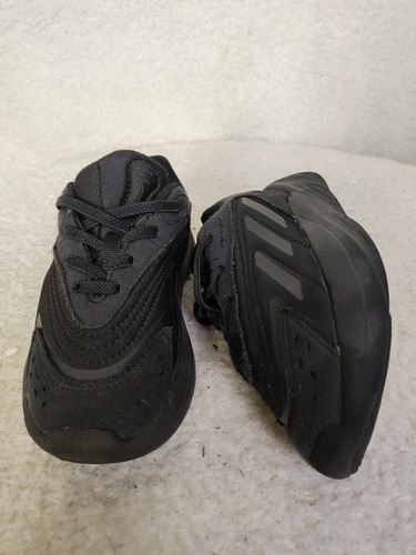 Adidas Ozelia Boys Sneakers 9K Black Suede Elastic Lace Up Active Running Shoes - Picture 4 of 21