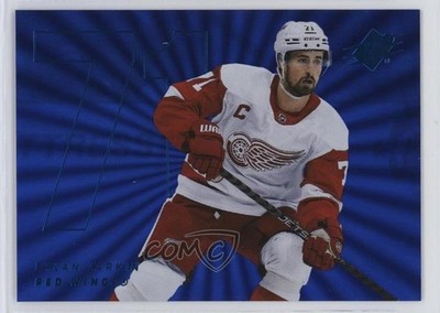2024-25 SPx Radiance 71/100 Dylan Larkin #71 1rs1