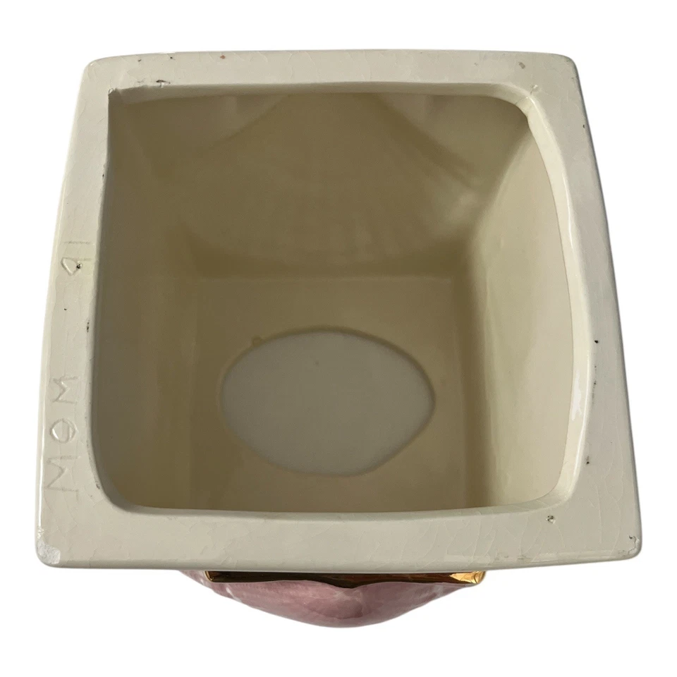 Cubierta de caja de pañuelos de cerámica vintage 1991 con carcasa rosa y adornos dorados - Coastal Ba Foto 4 de 4