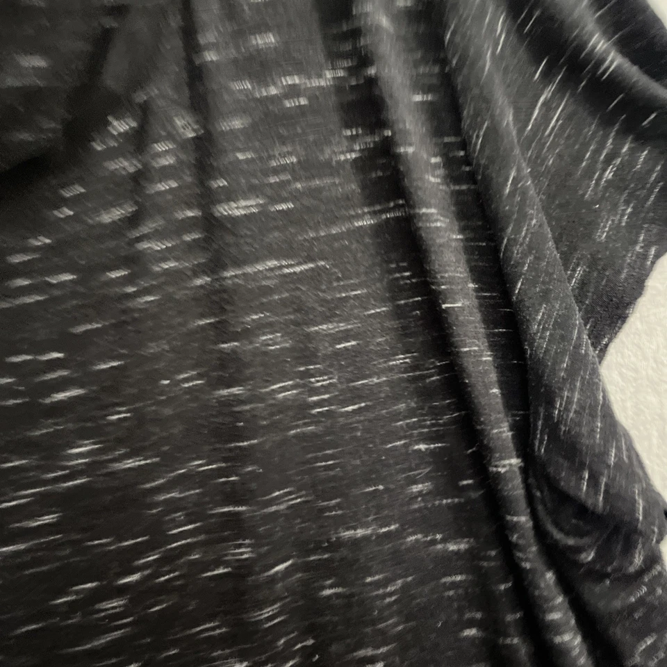 Blusa Top Mujer Torrid Negra Geométrica Plus 5X Poliéster Manga Corta Cremallera Foto 2 de 4