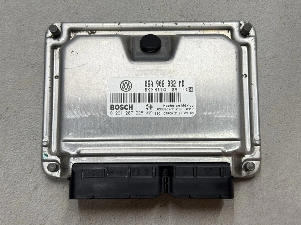 2003-2004 Volkswagen Golf 2.0L Engine Computer ECU ECM 06A906032MD PROGRAMMED - Image 2 of 4