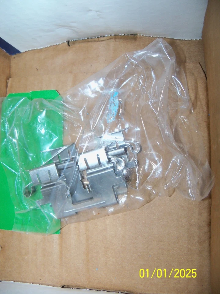 Pinza trasera izquierda Toyota Highlander 2004, 2005, 2006, 2007, OEM remanufacturada Foto 4 de 4