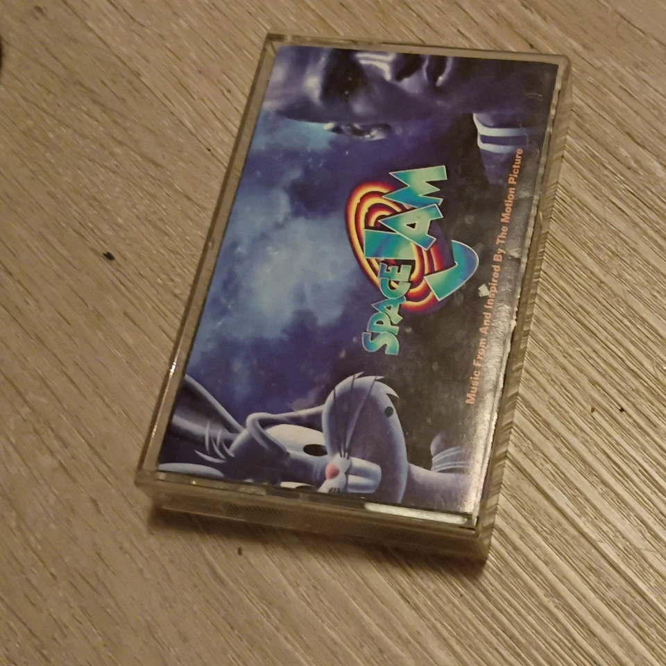 96 Tiger Space Jam Workin juego paquete con banda sonora casete Monstar sellado  Foto 4 de 4