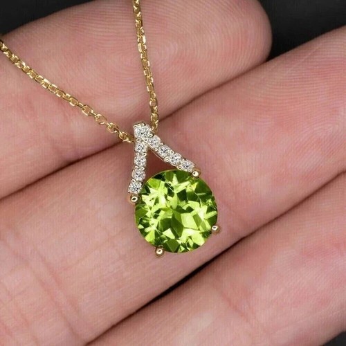2Ct Round Cut Lab Created Women's Green Peridot Pendant 14K Yellow Gold Plated - Picture 2 of 3