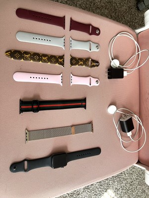 Apple Watch Series 3 **LOT** / 42mm / Space Gray / 2 Chargers / 6 Watch Bands
