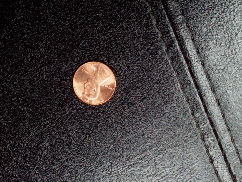About Uncirculated 2019 D Denver Lincoln Shield Penny  - Image 2 of 4
