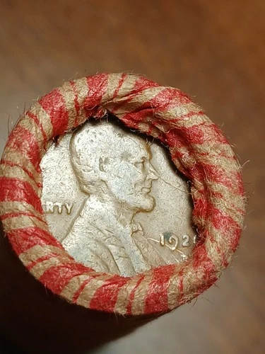 unsearched 1909-1958 P.D.S.  Lincoln wheat cent ,penny roll,with 1926 D / 1919