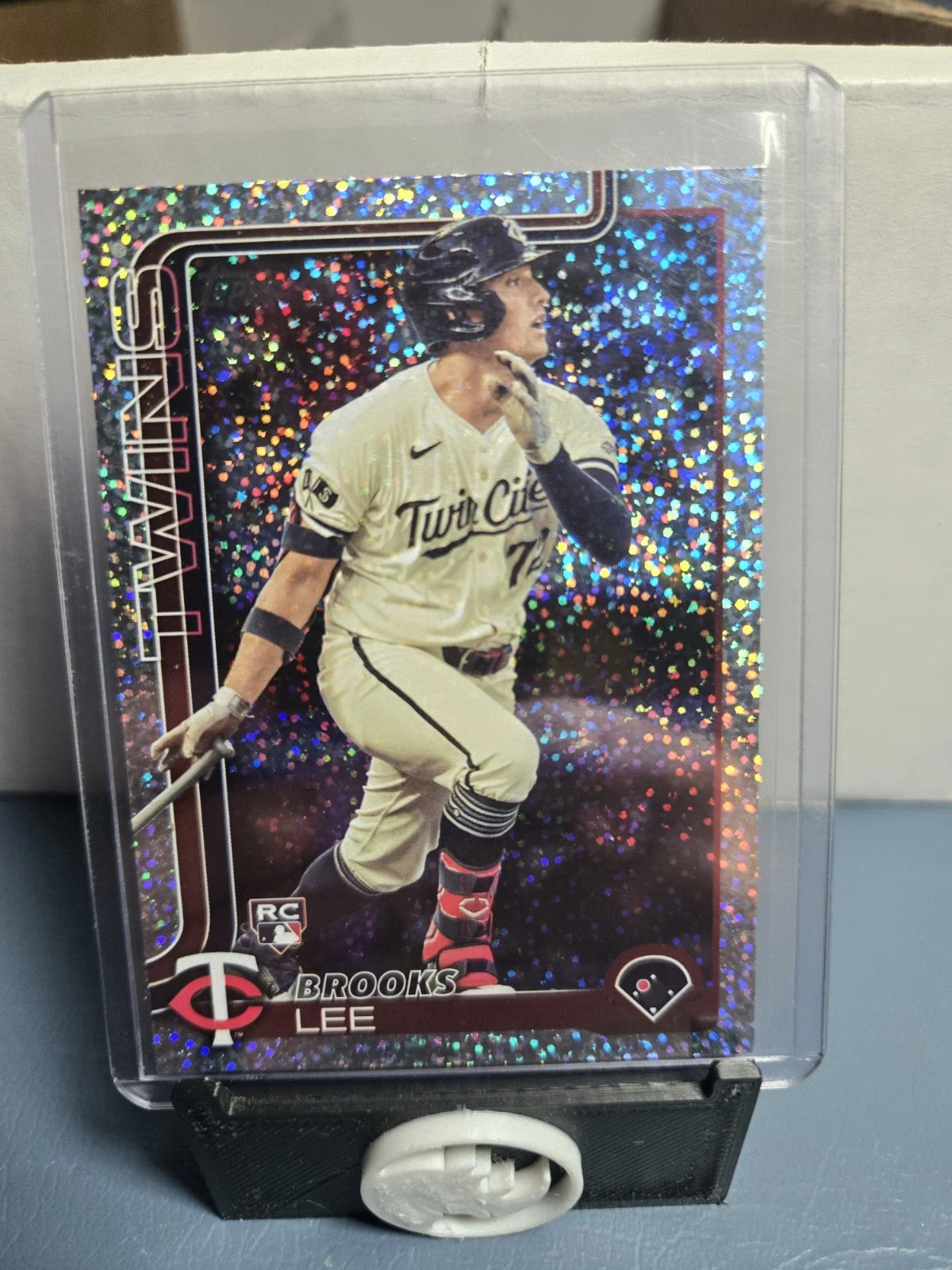 2025 Topps Series 1 - Brooks Lee #317 Sandglitter (RC)