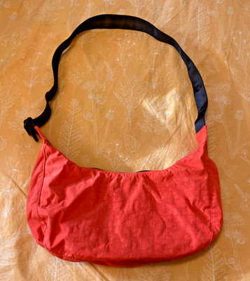 Baggu Tomato Medium Crescent Crossbody Bag Older Short Strap