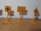 LARGE VINTAGE LARGE LOT of 60 PLASTICVILLE O GAUGE ACCESSORIES — photo 7