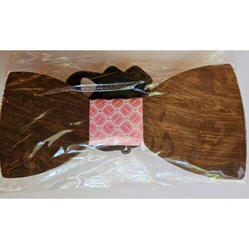 Handcrafted Wooden Bow Tie With Adjustable Strap - Pink Geometric Centerpiece - Picture 2 of 10