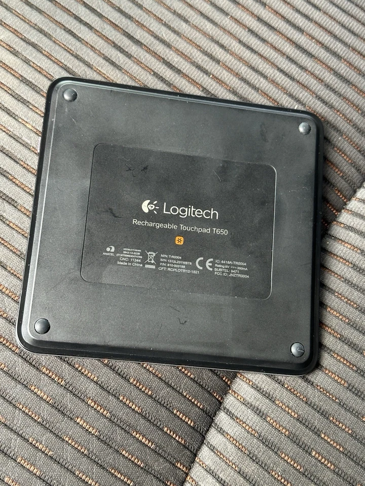 Logitech T650 Wireless Rechargeable Touchpad Mouse - Image 2 of 2