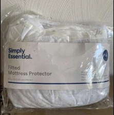 Simply Essential waterproof full mattress protector