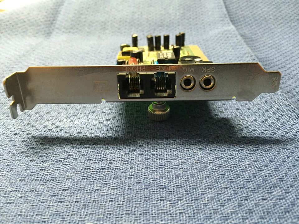 Intel CPCM0P9022-02 56K Internal Fax/Modem PCI - Image 3 of 3