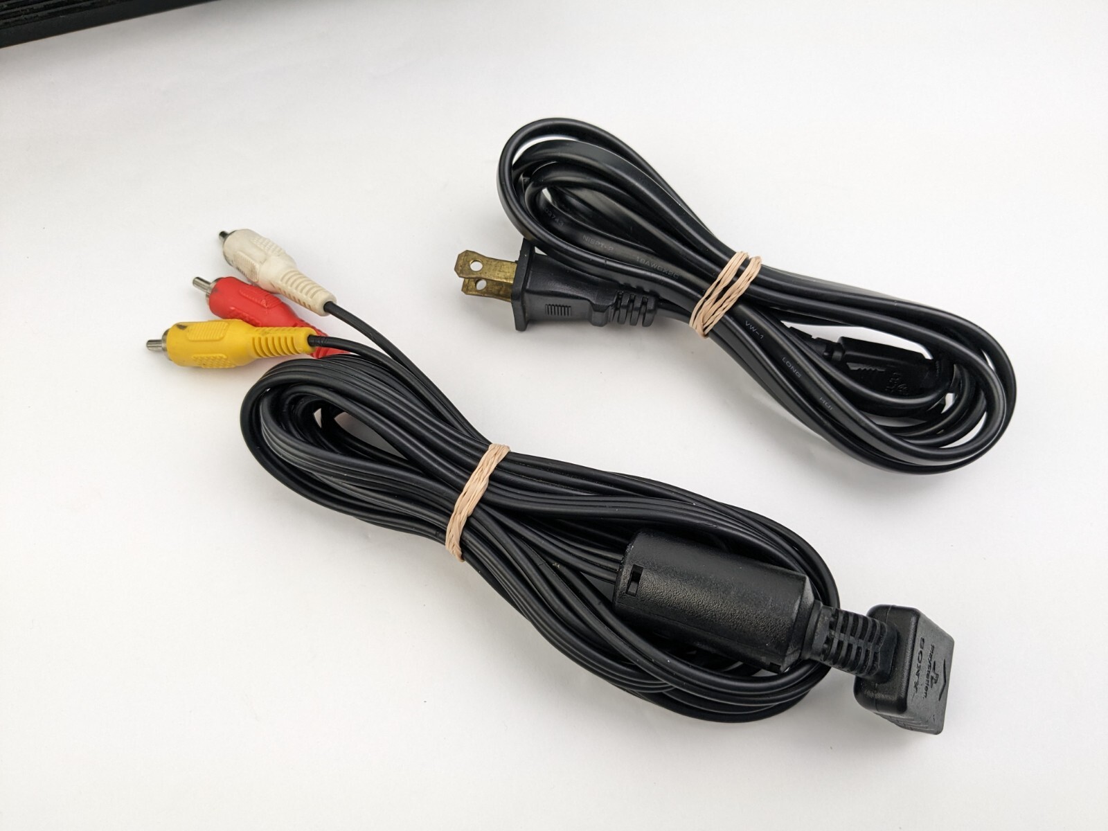 Sony PlayStation 2 PS2 Fat Console Bundle SCPH30001 Controller