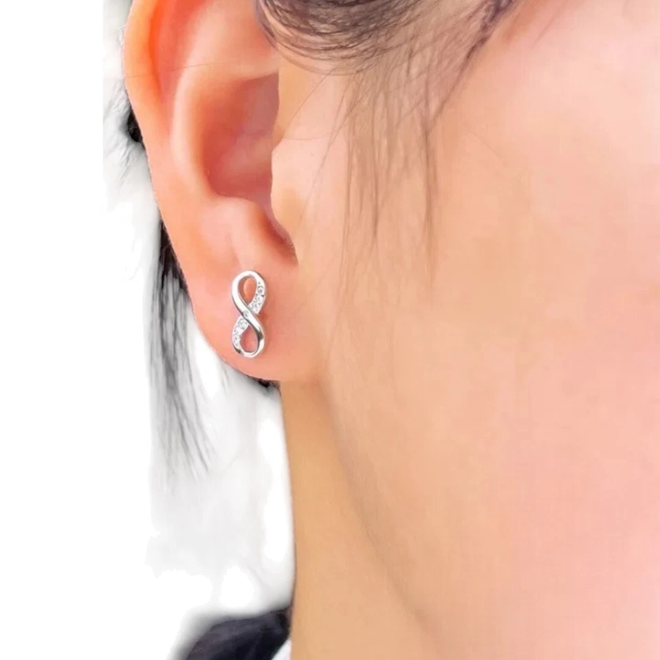 ORECCHINI DONNA ARGENTO 925 A FORMA DI INFINITO CON ZIRCONI COLORE DIAMANTE - Immagine 2 di 4