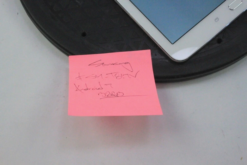 SAMSUNG GALAXY TAB E 9.7 32GB BLANCO SM-T817V VERIZON - Bueno Foto 2 de 4