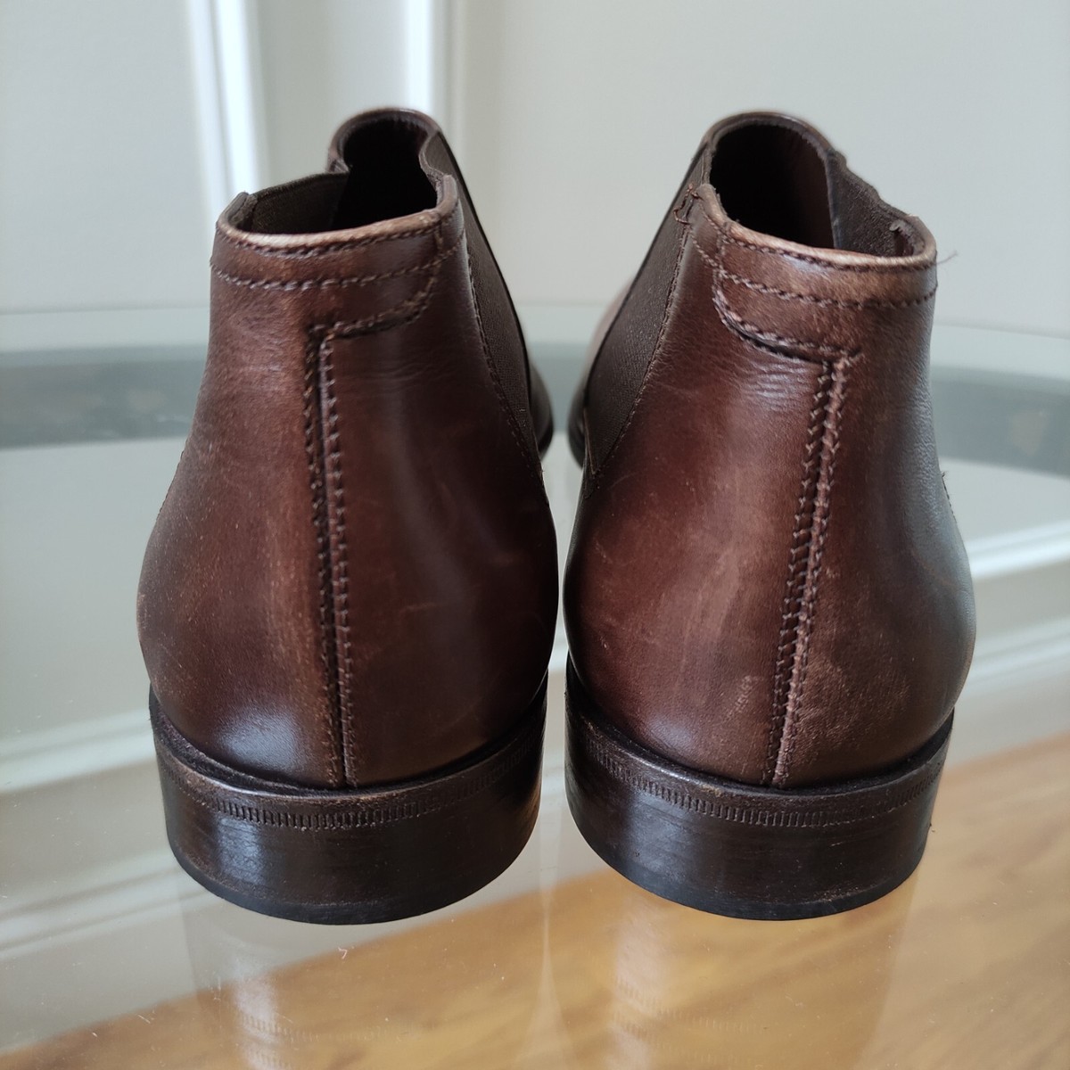 Salvatore Ferragamo Chelsea Boots Men display picture 2
