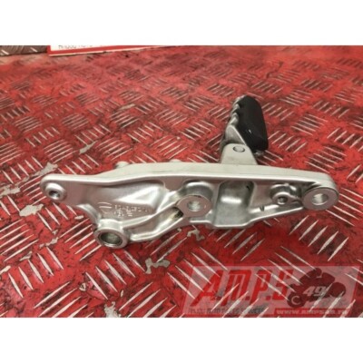 Platine repose pied passager gauche Yamaha FZ6 600 FAZER S2 2007 à 2010