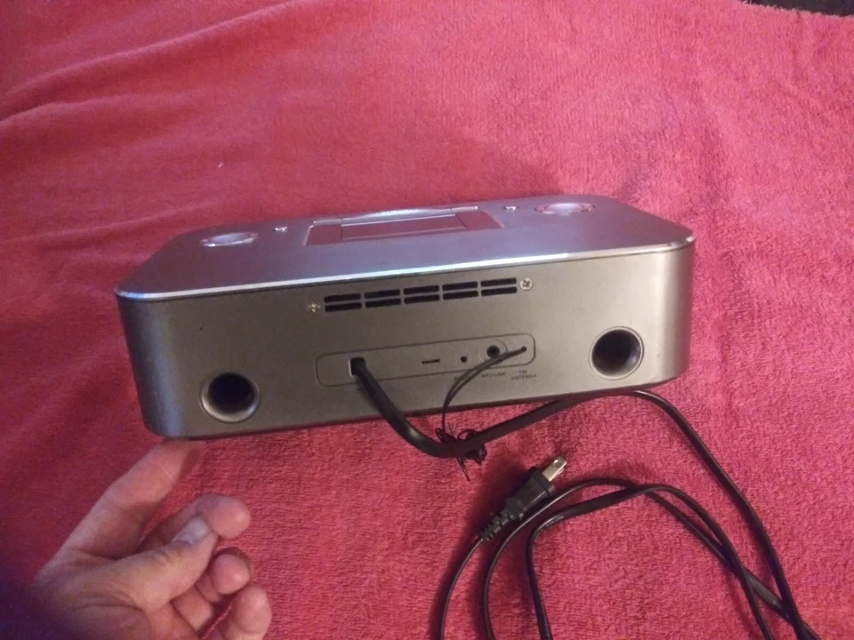 Sistema de entretenimento de encaixe Philips DC290B para pads e telefones Apple - Imagem 2 de 4