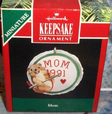 Mom`1991`Miniature-Chipmunk With A Real Needle And Thread-Hallmark Ornament-NICE