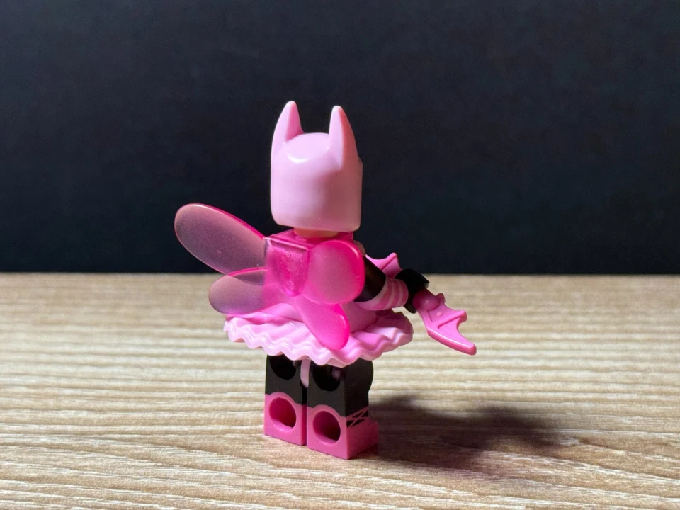 LEGO DC Super Heroes Fairy Batman Minifigure with Skirt & Wand - Image 2 of 2