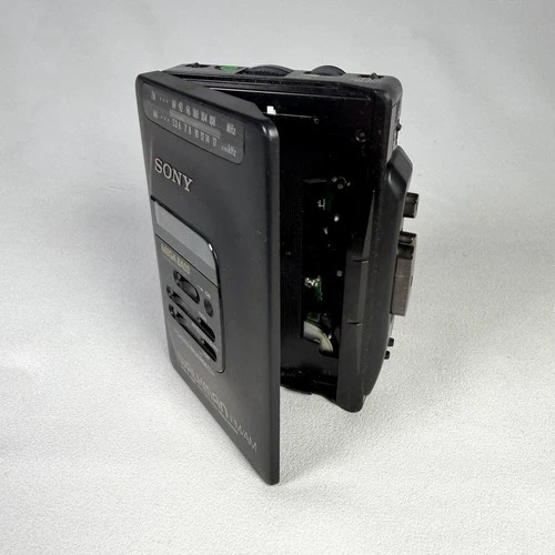 Sony Walkman WM-FX33 FM/AM Cassette Player Anti Rolling Mechanism Japan PARTS