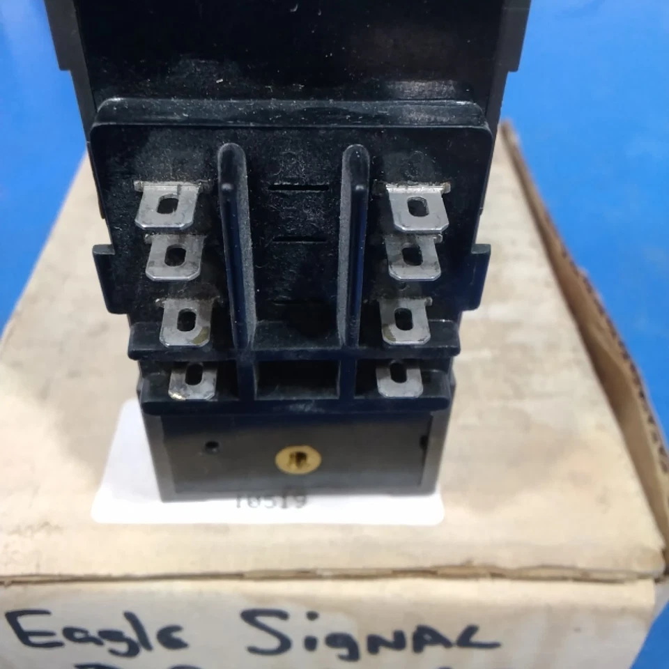 Eagle Signal DG116A3 Miniflex Cycle Timer - Image 4 of 4