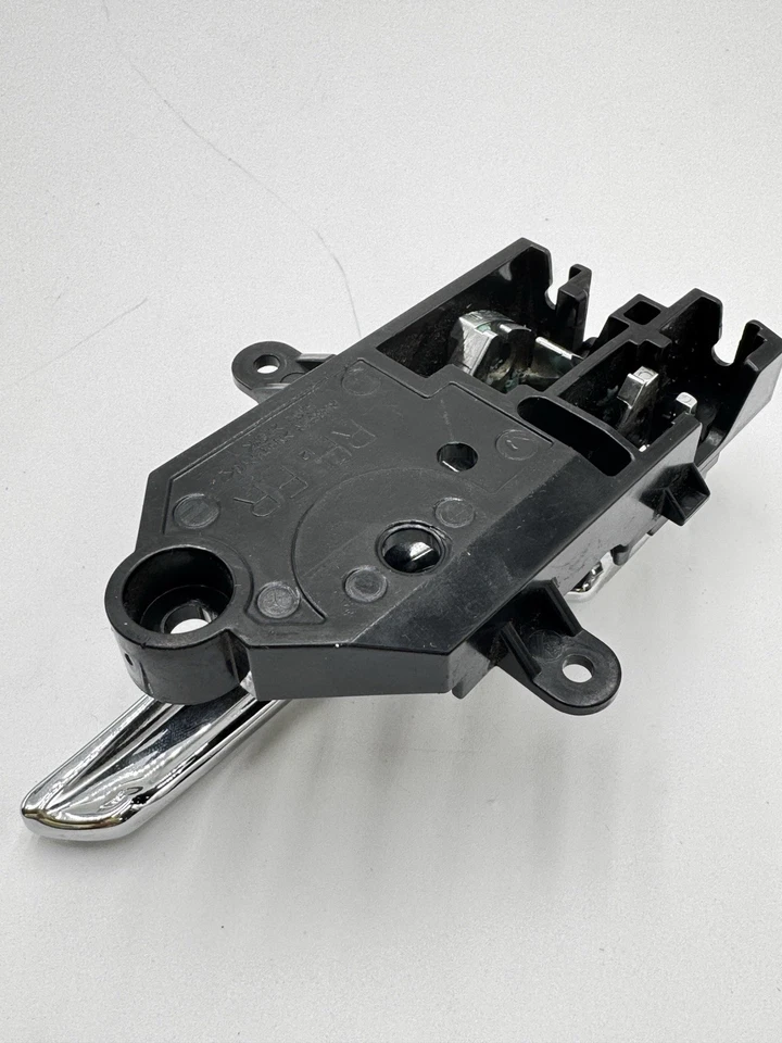 2006-2010 Infiniti M45 Front Passenger Interior Door Handle 80670-Eg000 - Image 4 of 4