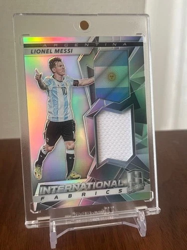 2016/17 Panini Spectra Soccer Int. Stoffe /49 Lionel Messi Patch Trikot Silber