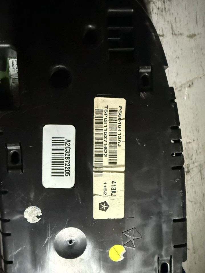 Dodge Charger 2014 conjunto de cuadro de instrumentos/medidores (OEM) P56054732AC Foto 2 de 2