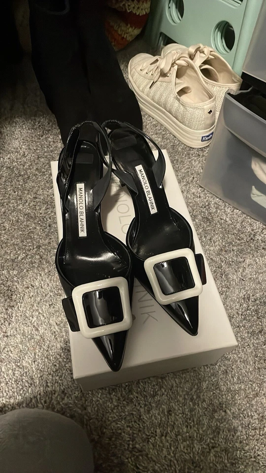 Tacones Manolo Blahnik Kitten Foto 3 de 4