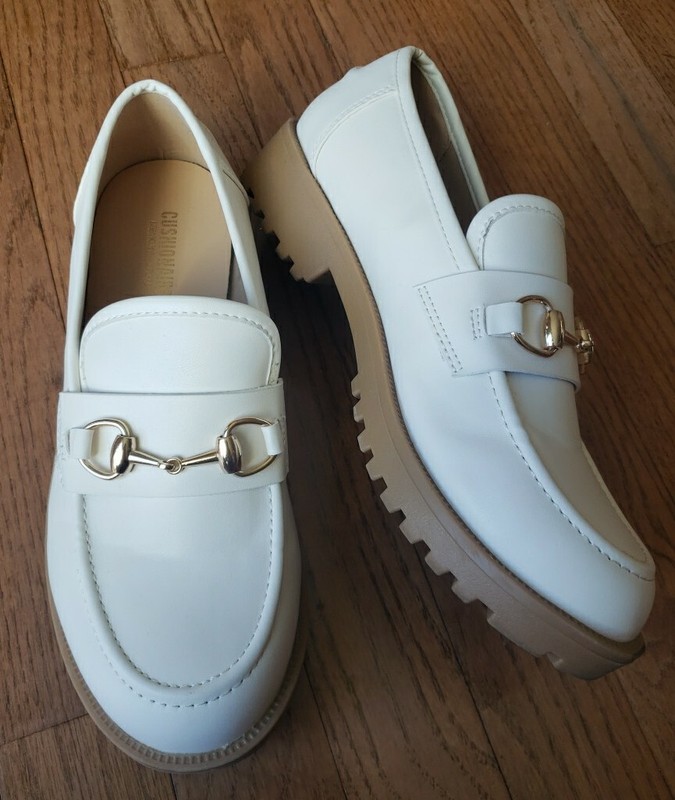 Cushionaire Memory Foam Womens Size 6.5 Wide White Romeo Slip On Loafer Shoes