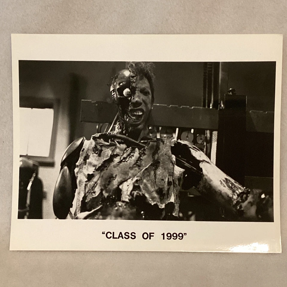 (3) Foto fija original 1990 clase de 1999 película de terror ciencia ficción promoción 10x8” RARA Foto 3 de 4