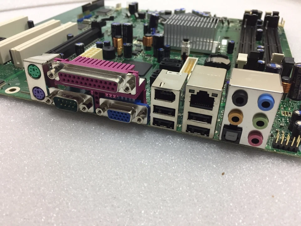 Intel Desktop Motherboard D945GBI Socket LGA775 C99325-202 Gateway Motherboard - Image 2 of 4