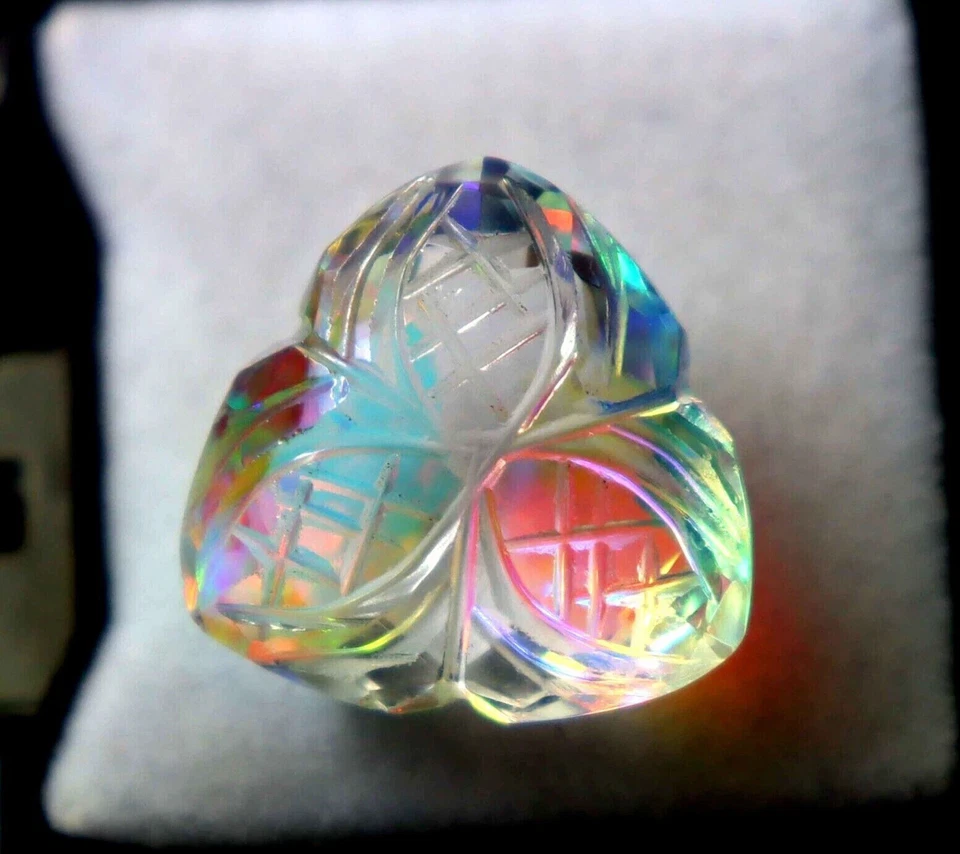 Beautiful 70 Crt Mystic Quartz Trillion Carving pendant Size Loose Gemstone - Image 3 of 4