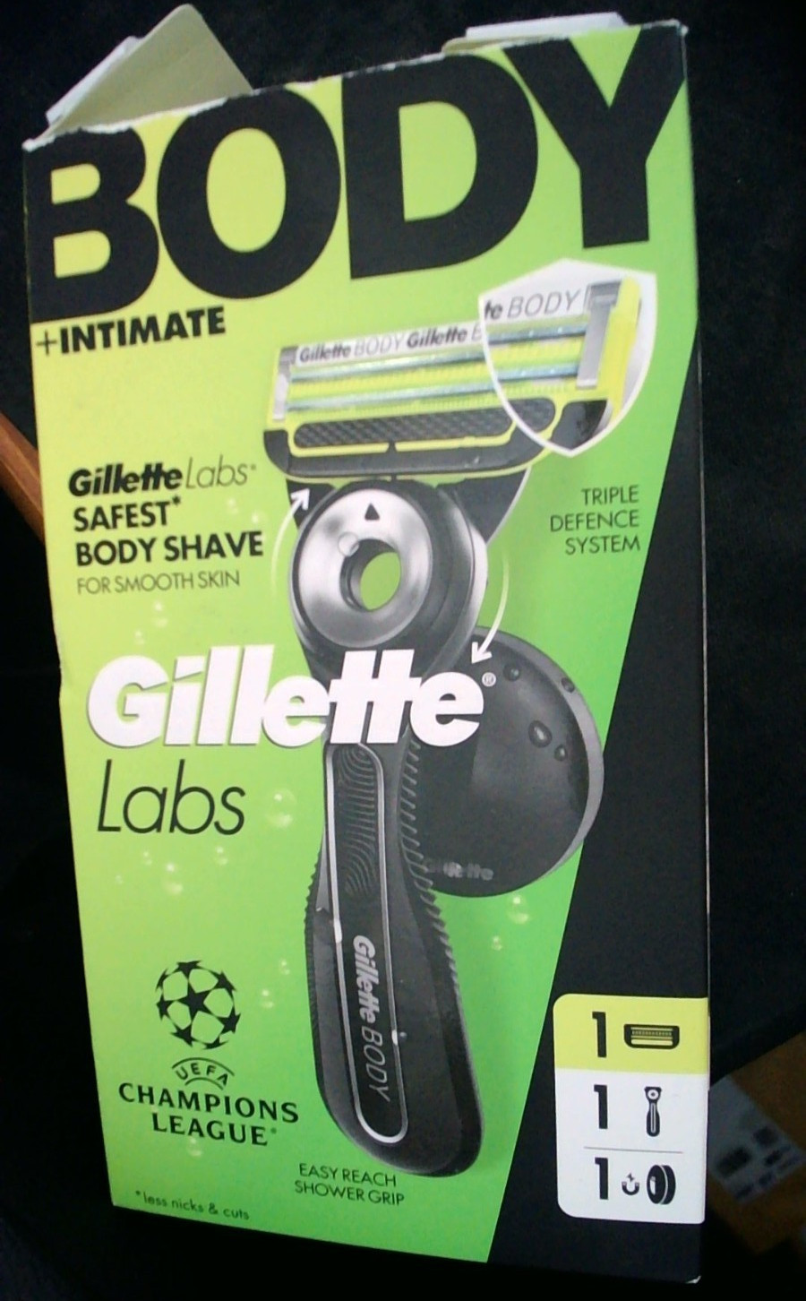 Gillette Labs Body + Intimate Razor Handle.1 Cartridge. Magnetic Hanger.Box wear
