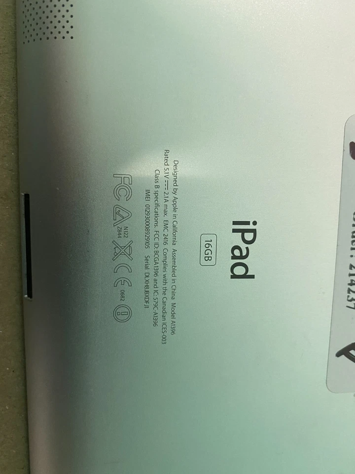 Apple iPad 2 (Model A1396) – 16GB, Wi-Fi + Cellular (Unlocked) - Image 4 of 4