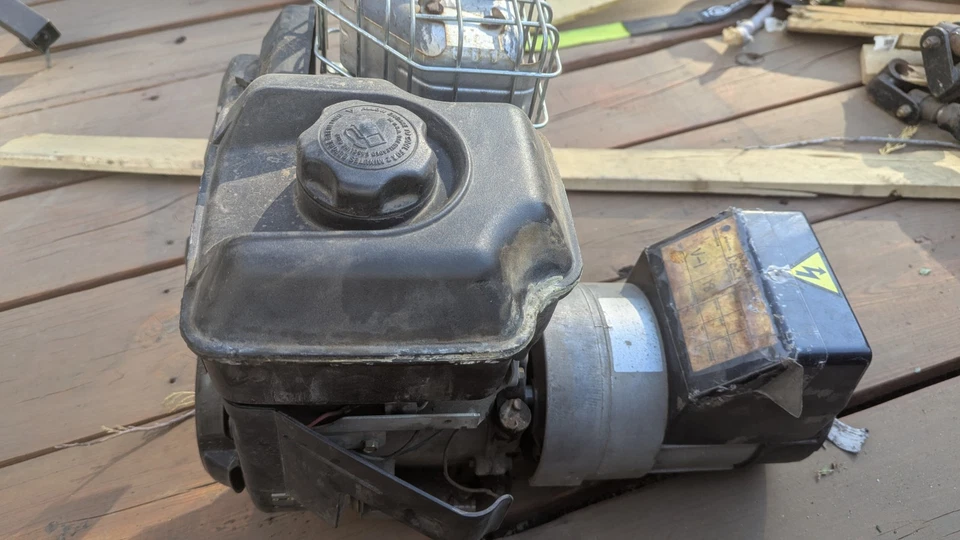 Generador motor gasolina Intek 190 5,5 HP Briggs & Stratton Foto 2 de 3