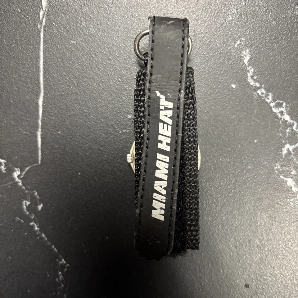 Reloj de pulsera vintage Gametime NBA Miami Heat para mujer años 90 ¡RARO! Batería nueva Foto 2 de 2