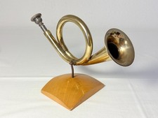 Altes dekoratives Jagdhorn Signalhorn AMATI Messing auf Holz Austeller