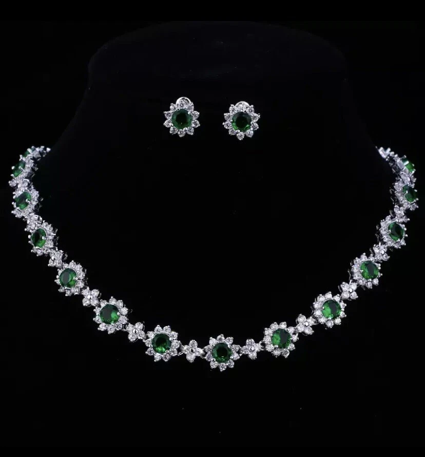 18k White Gold Plated made w Green Swarovski Crystal Necklace Earrings Gift Set - Image 2 of 4