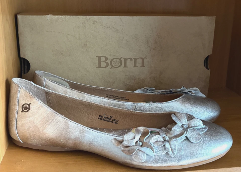 Born Gemma Mujer Talla 11M Cuero Plateado Sin Cordones Flores Cómodo Ballet Pisos Foto 2 de 4