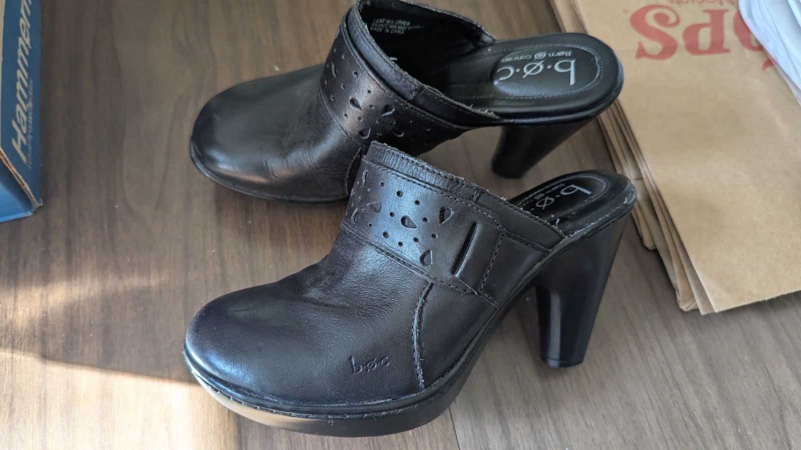 Nice BOC BORN Black Leather Slip On Heels Clogs Size 7  38