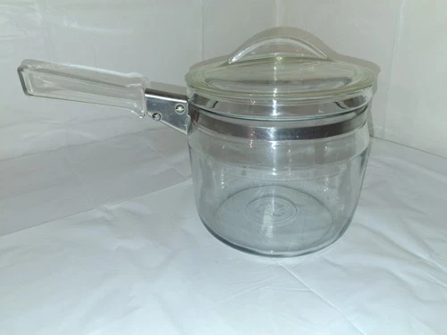 Vintage Pyrex Pot And Lid / Sauce Pan And Lid