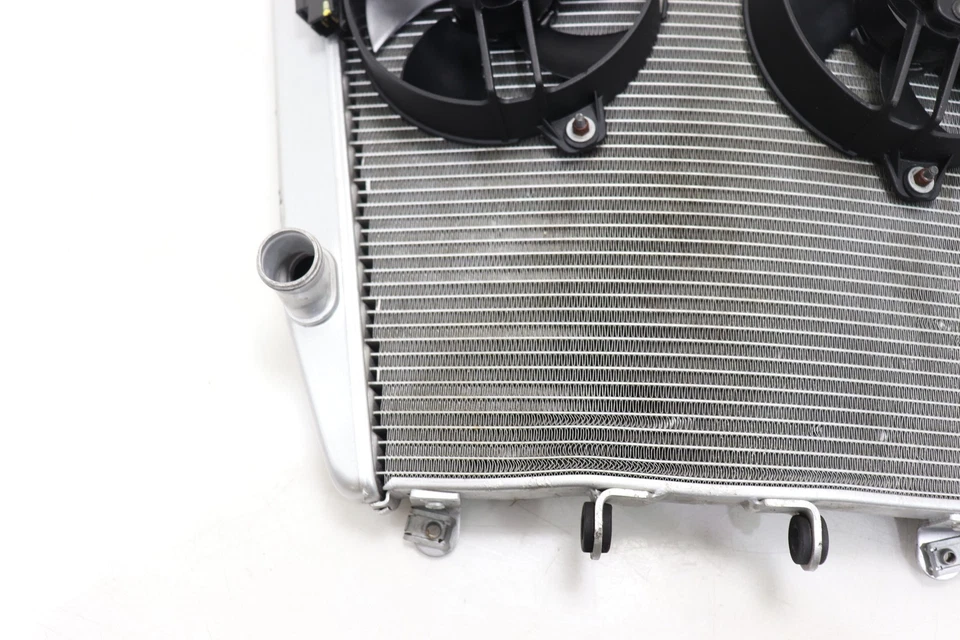 21-24 年 4 月 RSV4 原始设备制造商发动机收音机电机冷却收音机风扇左右 — 第 2/4 张图片